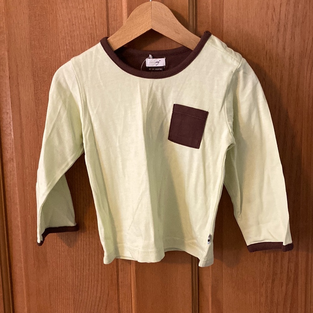 Boutique Baby Soy Green Long Sleeve Snap Pocket Tee Shirt 6-12 or 18-24 MO NEW